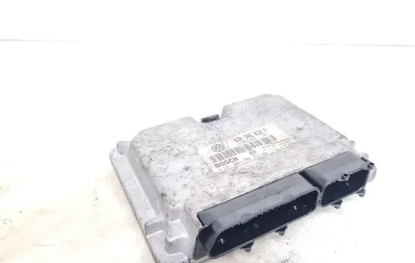 Volkswagen PASSAT B5 Engine control unit/module 038906018P 0281001720