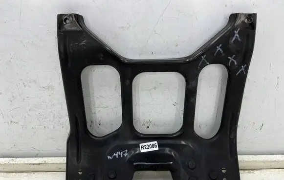 Mercedes-Benz Vito Viano W447 Radiator support slam panel bracket a4478801003