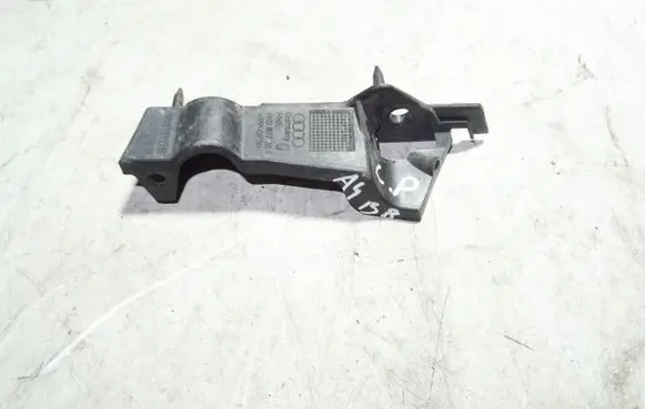 Audi A4 S4 B8 8K Front bumper mounting bracket 8K0807284