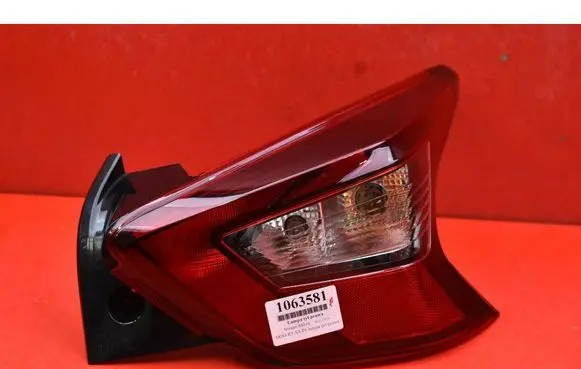 Nissan Micra C+C Rear/tail lights 22018727