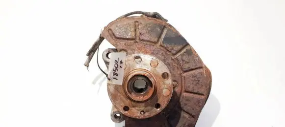 Volkswagen PASSAT B6 Front wheel hub