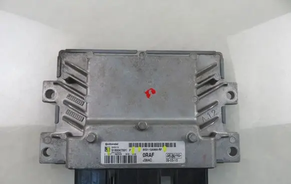 Ford Fiesta Engine control unit/module S180047001F 8V2112A650RF
