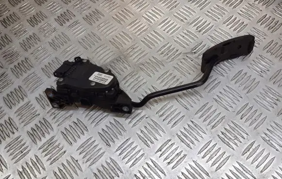 Volvo S40 Accelerator throttle pedal 30865642