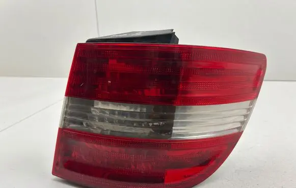 Mercedes-Benz B W245 Rear/tail lights A1698200664