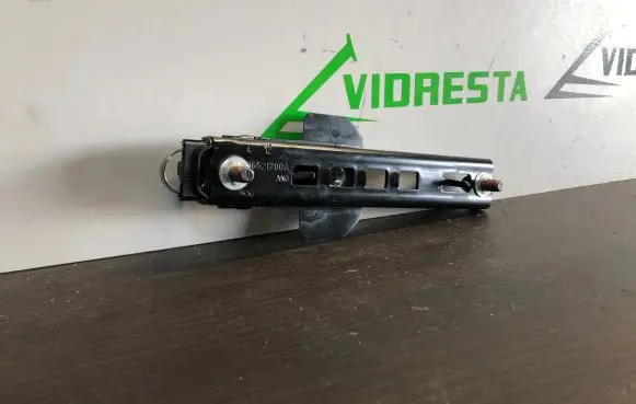 Volvo V60 Seat belt adjustment rail 16521700A