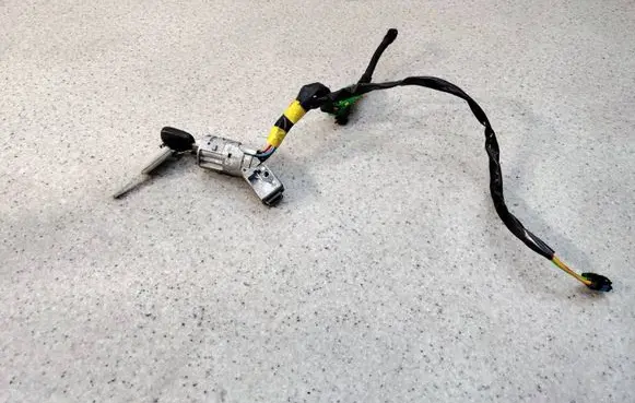 Citroen C3 Ignition lock N050136322 N0501363