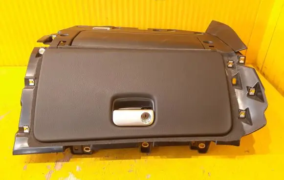 Porsche Macan (95B) Glove box 95B857095F