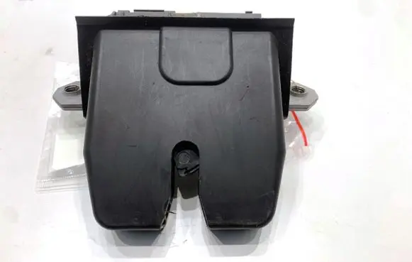 Ford Focus Tailgate exterior lock 8M51R442A66DC
