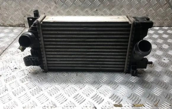 Opel Meriva B Intercooler radiator 13337687 W6830001