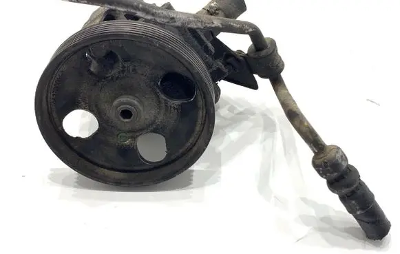 Peugeot Partner Power steering pump 