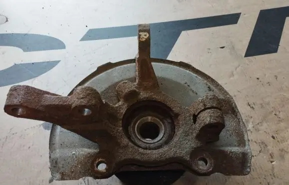 Mitsubishi ASX Front wheel hub spindle knuckle