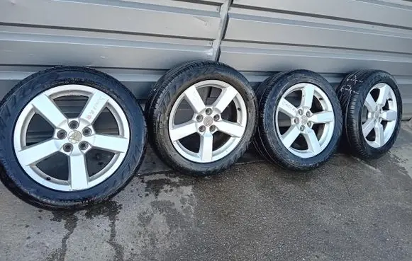 Mitsubishi Outlander R16 alloy rim 