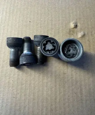 Audi A6 S6 C7 4G Nuts/bolts 