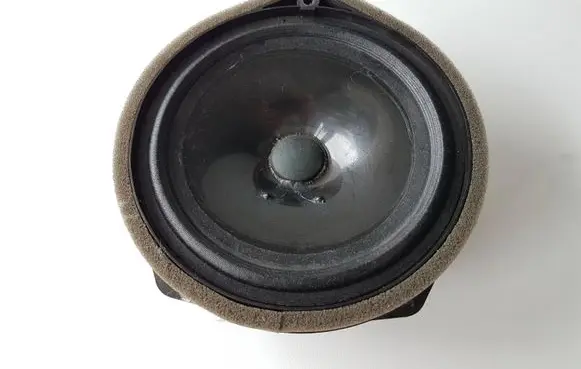 Honda HR-V Front door speaker 8B618E