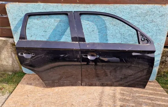 Mitsubishi Outlander Rear door