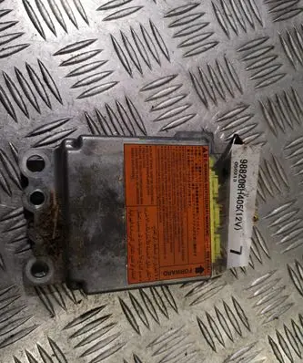 Nissan X-Trail T30 Airbag control unit/module 988208H405