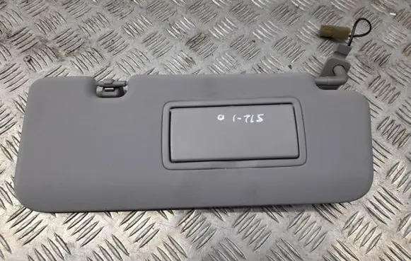 Alfa Romeo Stelvio Sun visor