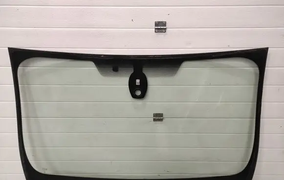 Opel Vivaro Front windscreen/windshield window 