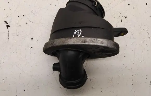 Mercedes-Benz C W204 Intake resonator A6460981007