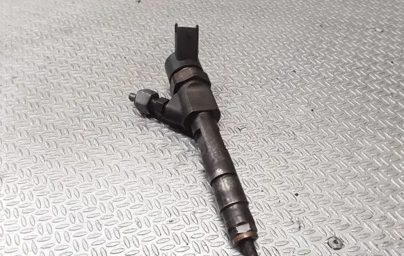 Renault Trafic II (X83) Fuel injector 0445110146 8200238528