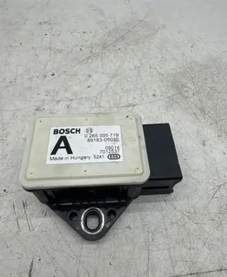 Toyota Avensis T270 ESP acceleration yaw rate sensor 8918305030