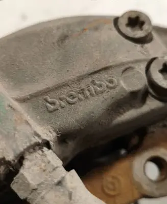 Mercedes-Benz E W211 Front brake caliper 20704703
