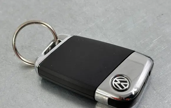 Volkswagen PASSAT B8 Ignition key/card 3G0959752AL