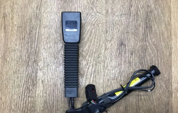 Jaguar XJ X351 Front seatbelt buckle AW83F61202