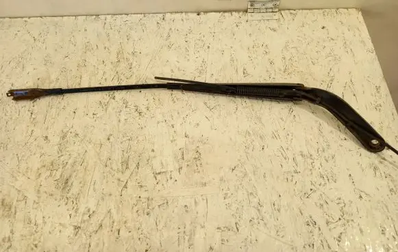 Mercedes-Benz Sprinter W906 Front wiper blade arm A9068200744