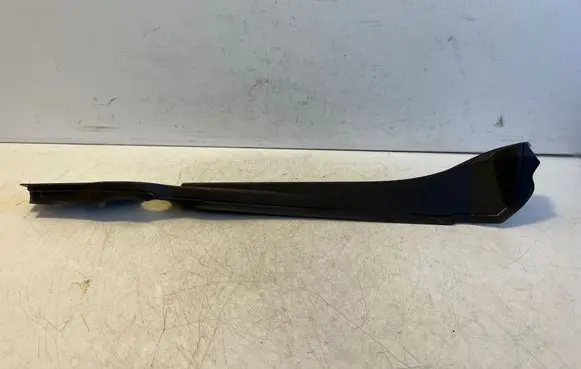 BMW i4 Fender end trim 7486826
