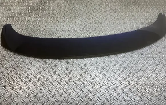 Tailgate/trunk spoiler