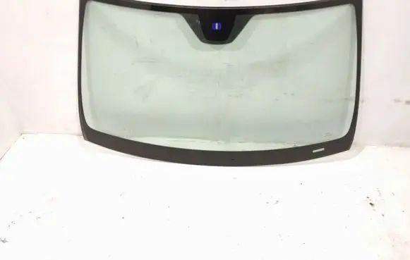 Mercedes-Benz C W204 Front windscreen/windshield window 2046701001