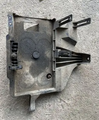Battery tray