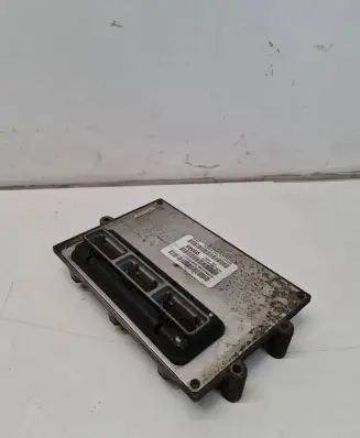 Jeep Cherokee III KJ Engine control unit/module 893AA 06A01002RBX2 TEM1101RBCX2
