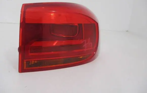 Volkswagen Tiguan Rear/tail lights 5N0945096