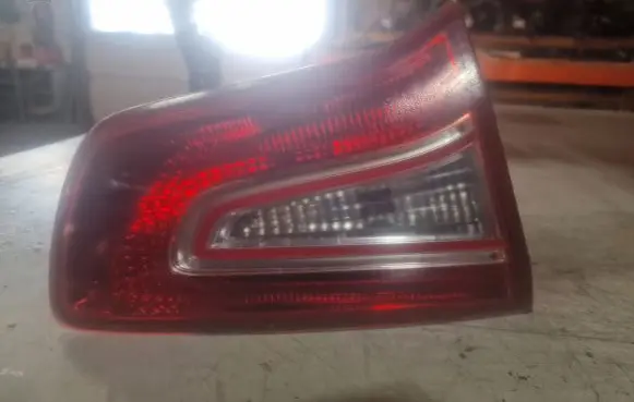 KIA Sportage Tailgate rear/tail lights