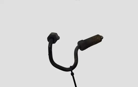 Nissan X-Trail T30 Fuel injector supply line/pipe