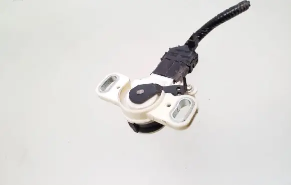 Toyota RAV 4 (XA40) Brake pedal sensor switch 8951033030