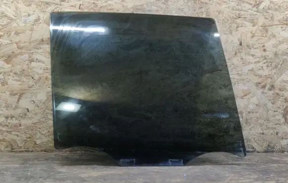 Cadillac SRX Rear door window glass