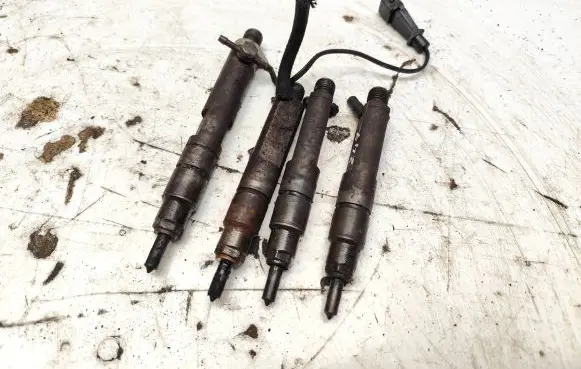 Audi A4 S4 B5 8D Fuel injectors set 028130201G