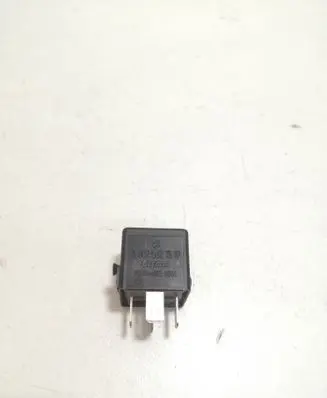 Mercedes-Benz A W169 Other relay A0025421319