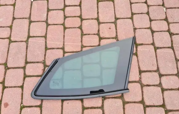 Opel Insignia B Sliding door window/glass 