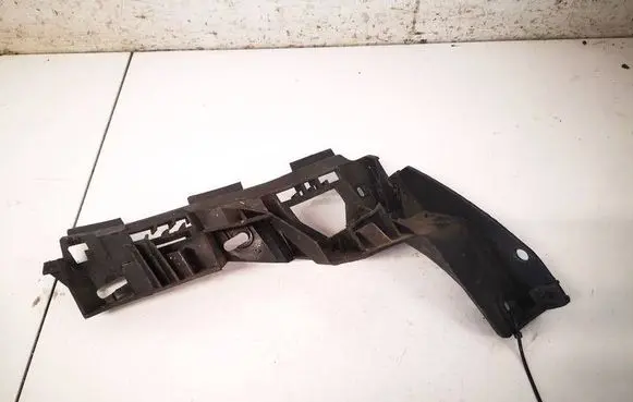 Volkswagen Golf Plus Rear bumper mounting bracket 5M0807375
