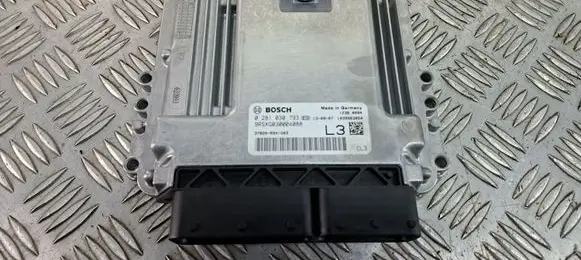 Honda CR-V Engine control unit/module 0281030793