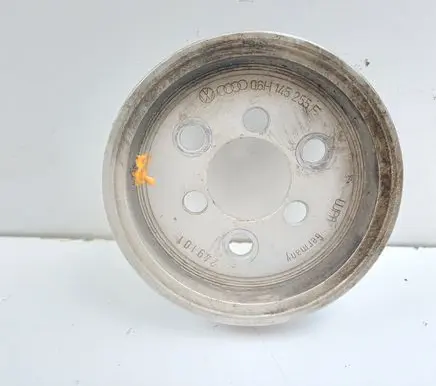 Volkswagen Crafter Power steering pump pulley 06H145255F