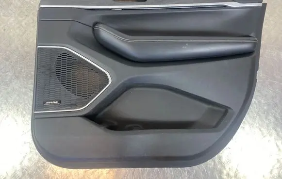 Jeep Grand Cherokee WL Front door card panel trim 22501A