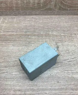 Renault Laguna I Other relay 7700844036