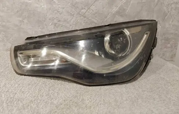 Audi A1 Headlight/headlamp 8X0941003M 7003300000