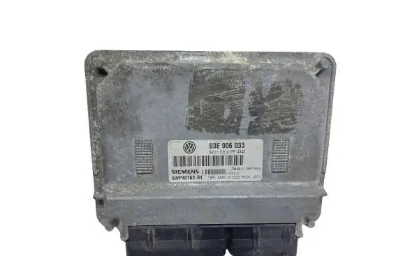Skoda Fabia Mk1 (6Y) Engine control unit/module 03E906033-KASACJ 03E906033