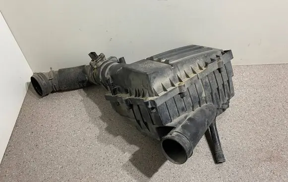 Audi A3 S3 8P Mass air flow meter 0749064618 0281002461